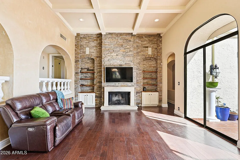 2 bed, 2626 sqft, $4,499 — Photo 4
