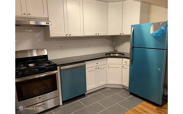 Rented by Douglas Elliman | media 15