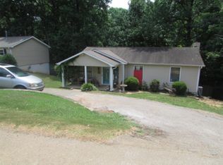 418 Hike Dr, Florence, AL 35633