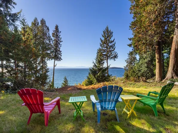 5069 Sunshine Coast Hwy, Sechelt, BC V7Z 0B6