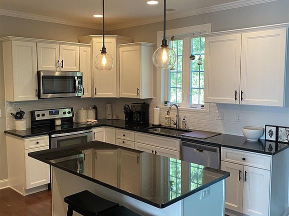 4th image of 62 Balsam Way