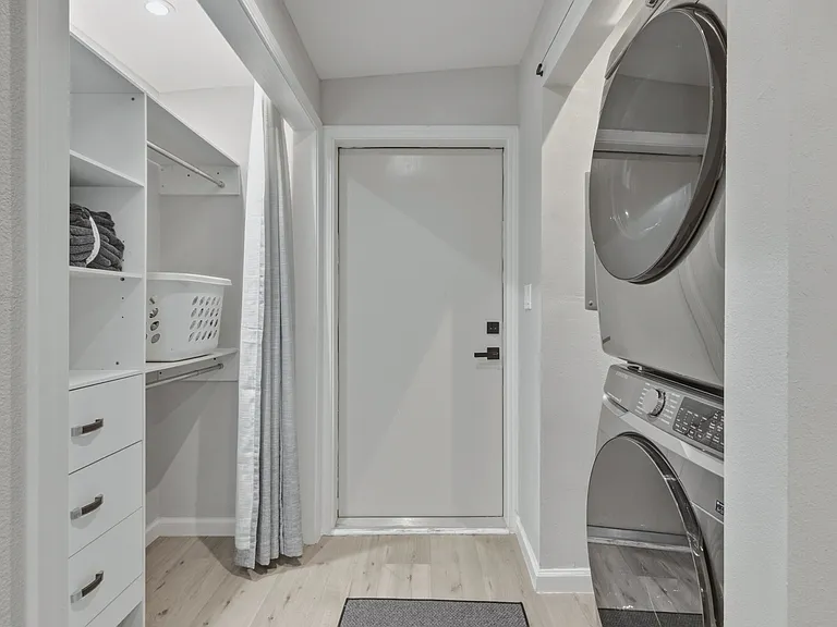 877 Sonoma Ave #B — Photo 10