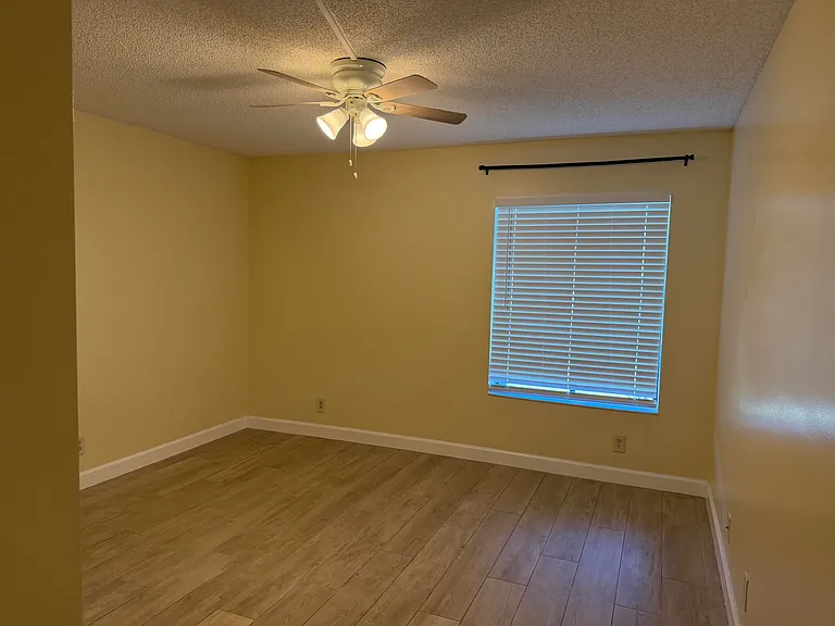 726 Sunny Pine Way #B2 — Photo 6