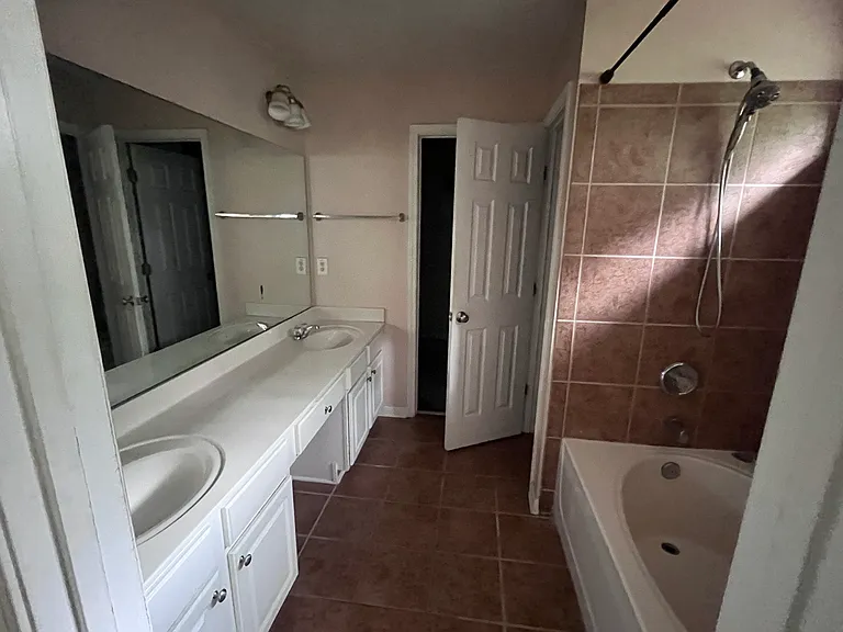 3295 Saville St SW — Photo 6