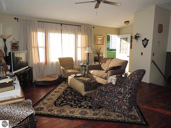 2nd image of 8025 E Woodside Ct