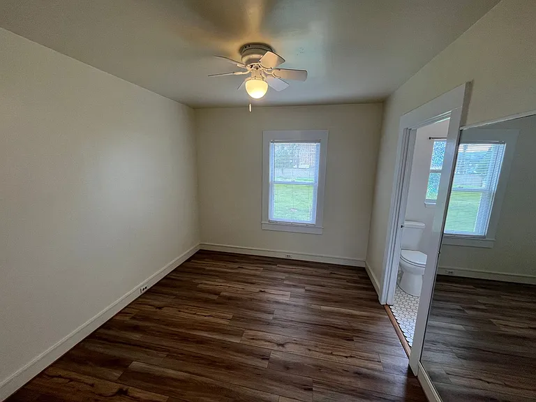 565 Hobbs Ln — Photo 6