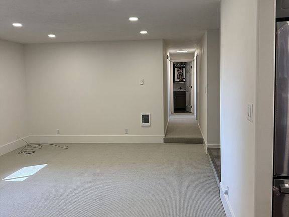 4th image of 28016 Green Oaks Dr