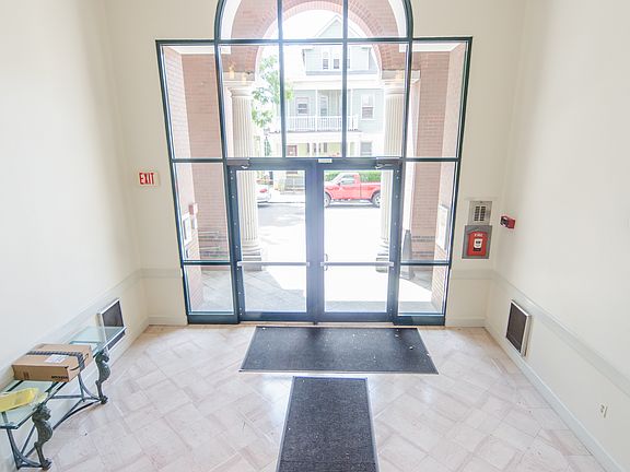 Vicomte - condo sale Allston