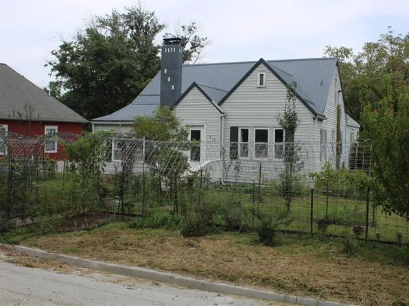 616 S Washington St, Paris, MO 65275