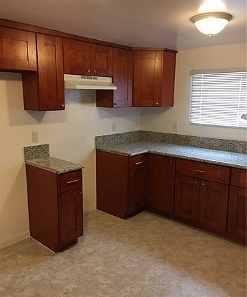5th image of 15541 Eucalyptus Ave