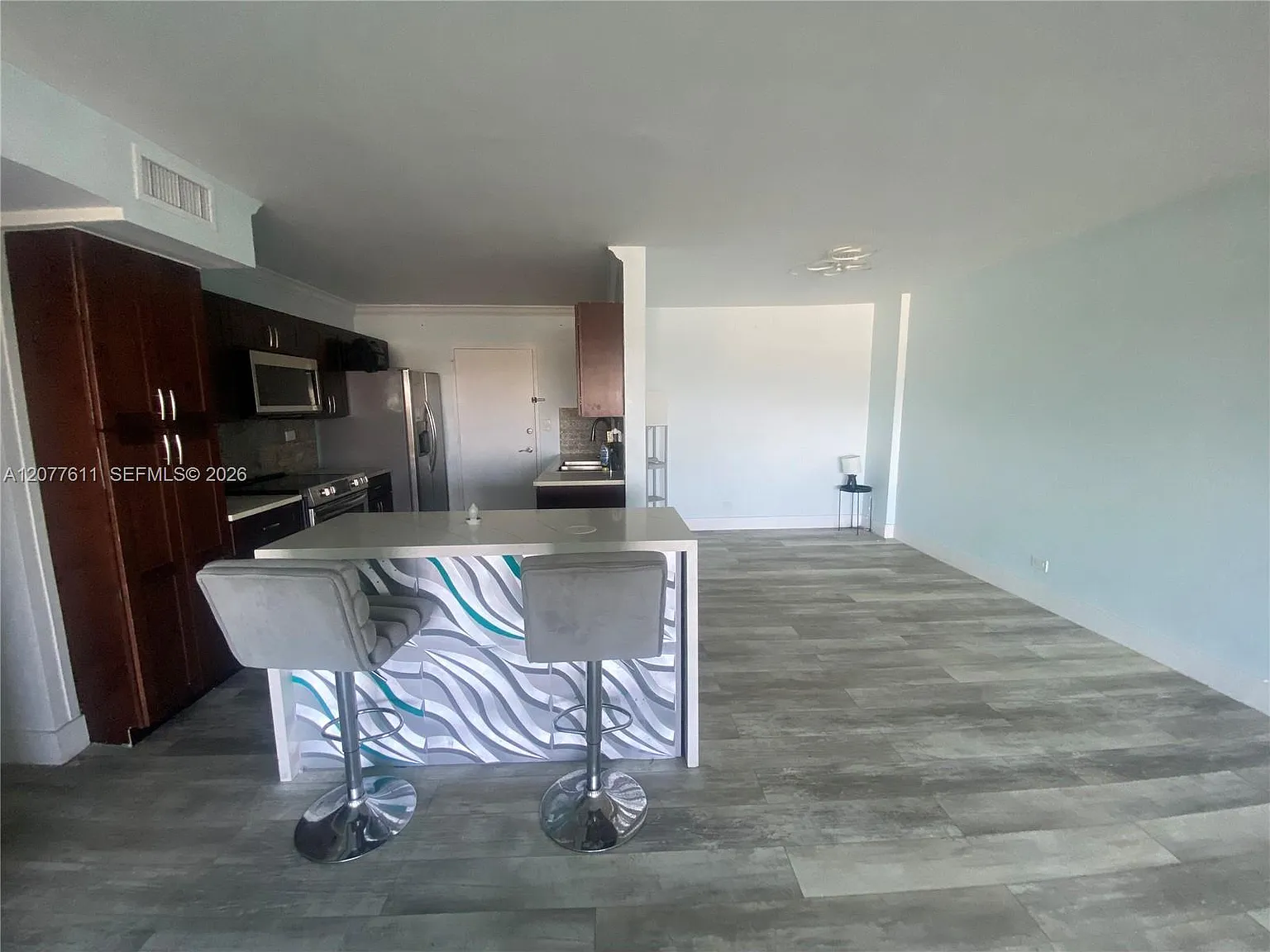 Canongate Condo No One — Photo 3