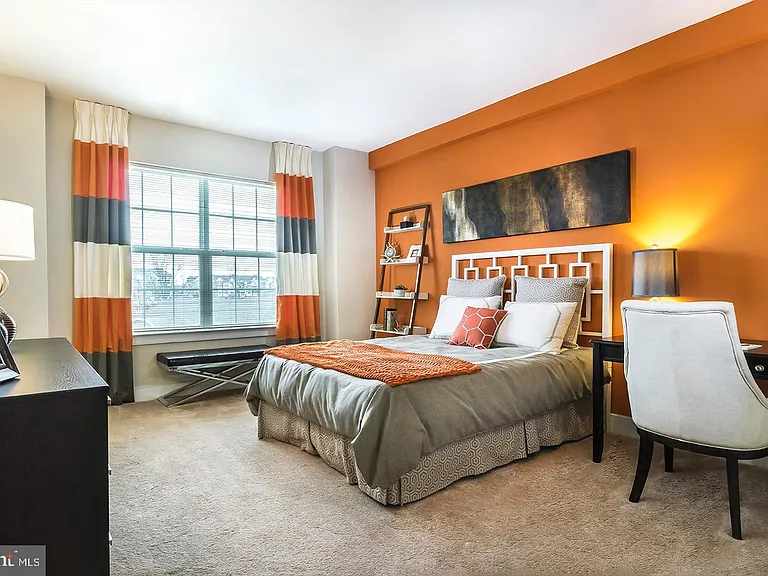 1307 Churchill Downs Way — Photo 21