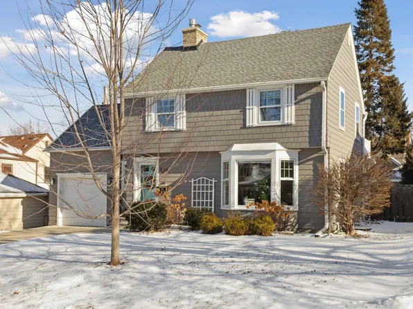 660 Sue Pl, Saint Paul, MN 55116