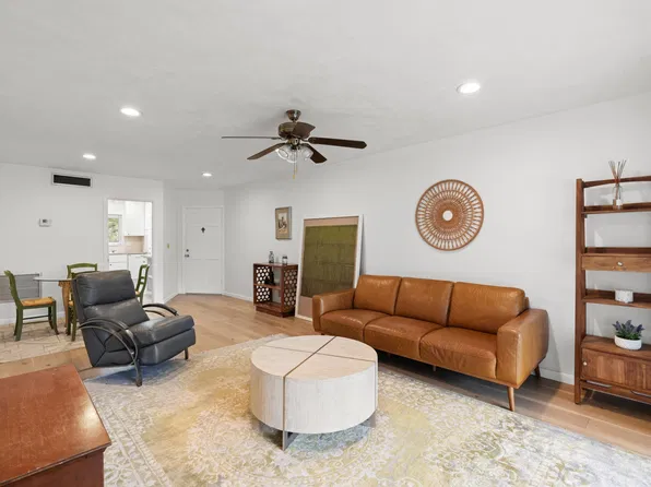 8 Garden Street #206r, Tequesta, FL 33469