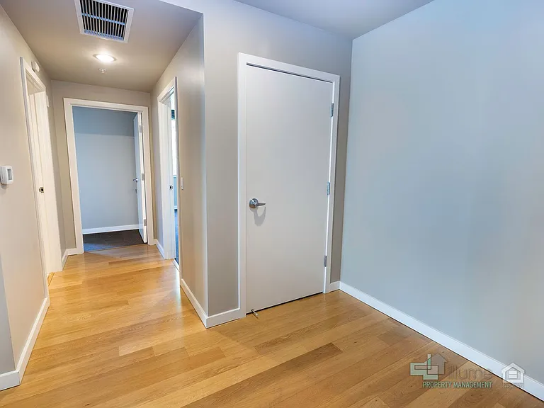 1920 SW River Dr #202 — Photo 15