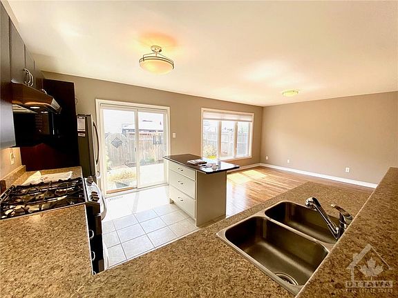 5th image of 3116 Burritts Rapids Pl