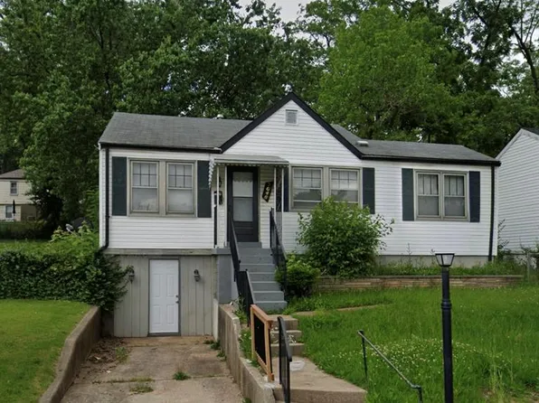 7046 Manette Dr, Saint Louis, MO 63136