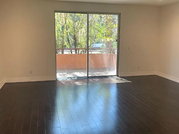 1 bed, 1.5 bath, 1215 sqft, $3,550 — Photo 2