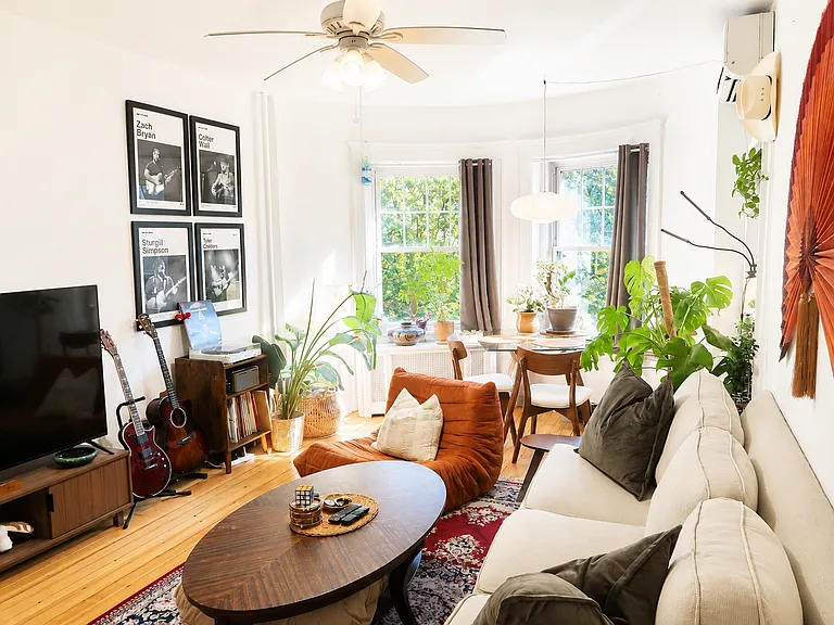 176 Naples Rd #8 — Photo 2