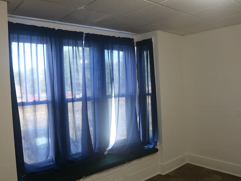 716 E 4th Ave #6 — Photo 12