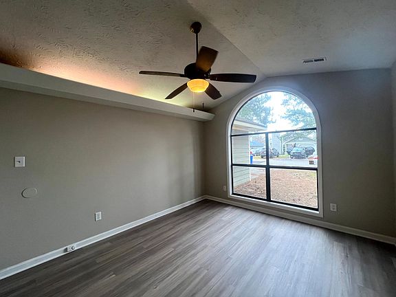 5th image of 544 Auburndale Ln