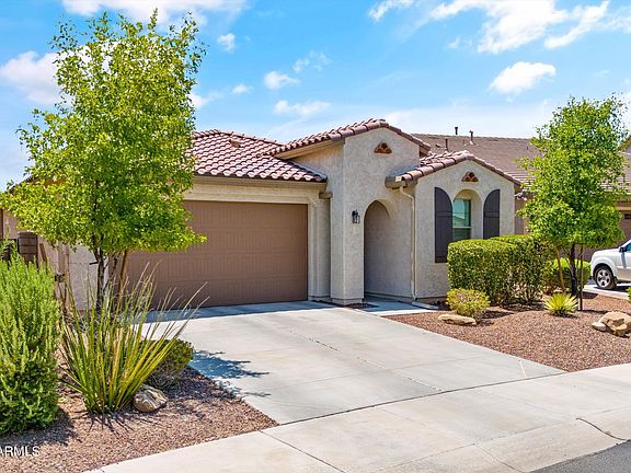3rd image of 10003 W FOOTHILL Drive