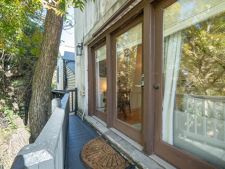 33 1/2 Cannon St #403 — Photo 23