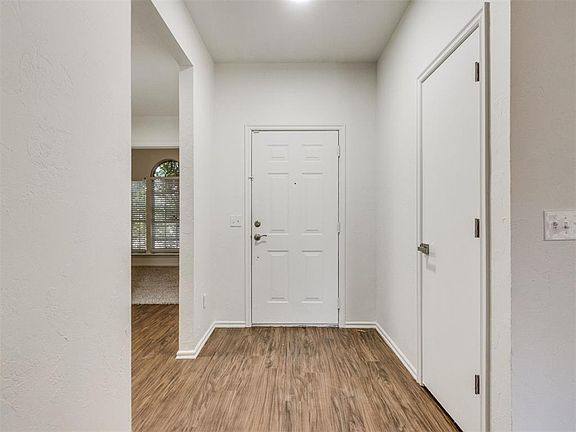 3rd image of 3413 Shona Way