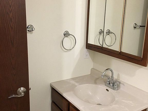 3rd image of 1927 College St APT 201