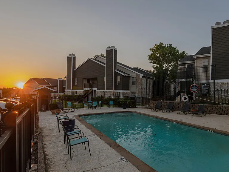Belmont Estates — Photo 30
