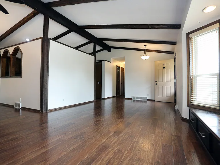 6734 S 73rd Ave — Photo 14
