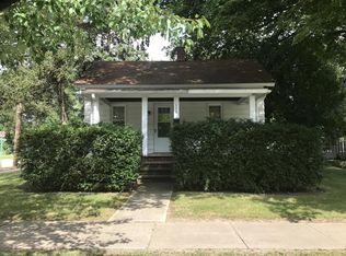 116 Chippewa St, Buchanan, MI 49107