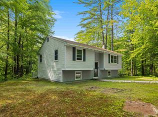 45 Paradise Dr, Bennington, NH 03442