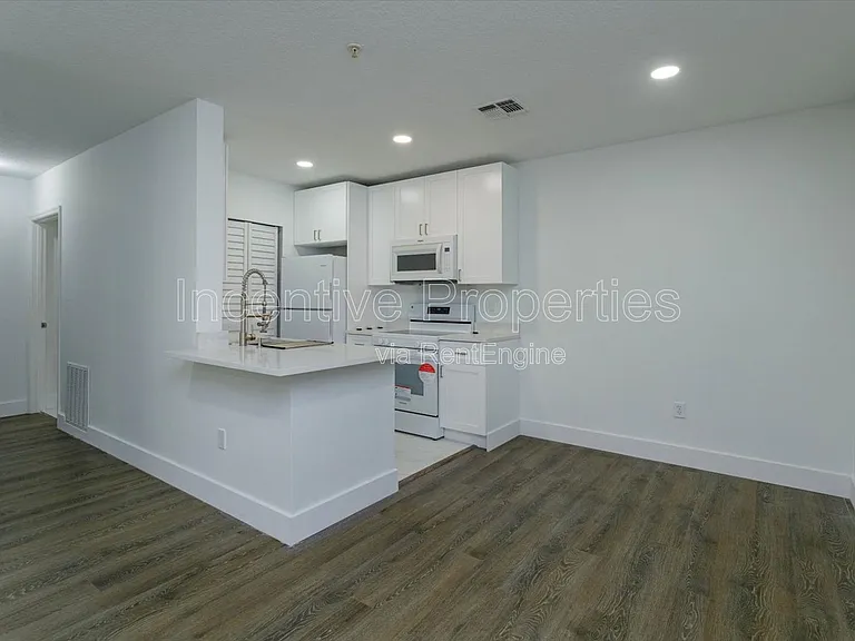 4352 S Kirkman Rd #1213 — Photo 7
