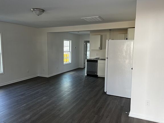 3rd image of 403 S 5th St #B