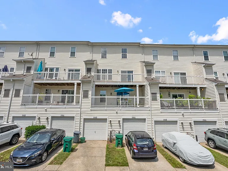206 Heathwalk St #B — Photo 26