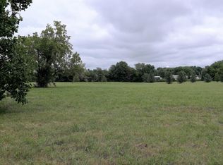 125 W Hadley St, Aurora, MO 65605