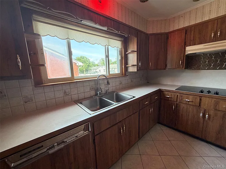 2518 South Ave #1 — Photo 8