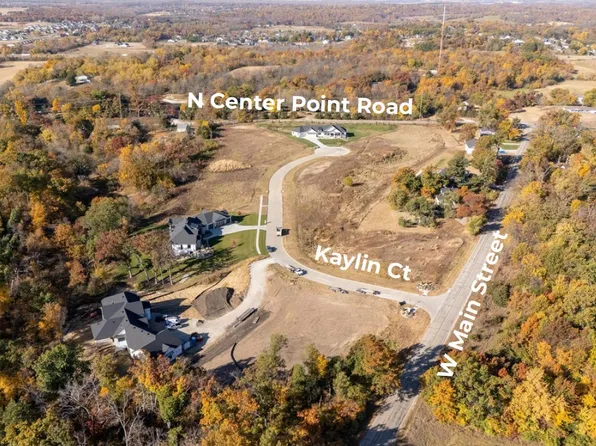 1920 Kaylin Ct, Robins, IA 52328