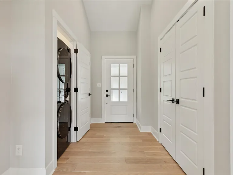 104 Furlong Ave — Photo 34