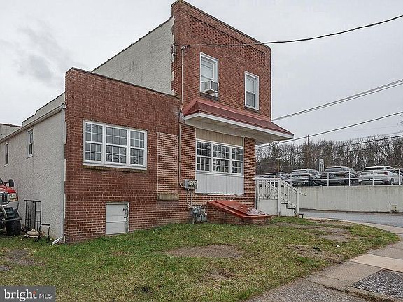 2nd image of 30 Grove Ave