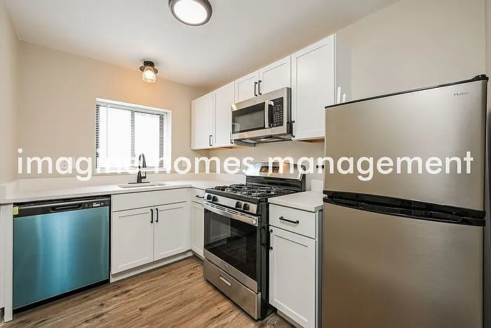 164 S 15th St #2 — Photo 5