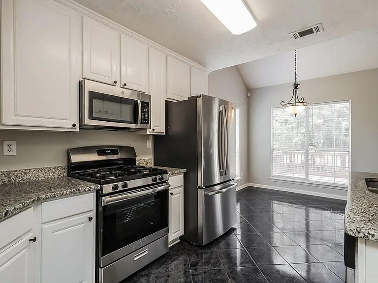 685 Chaseridge Dr — Photo 8