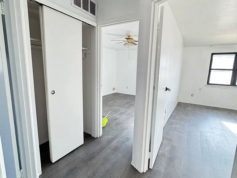 98 Logan Ave #2A — Photo 14