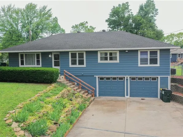 501 N Franklin St, Spring Hill, KS 66083