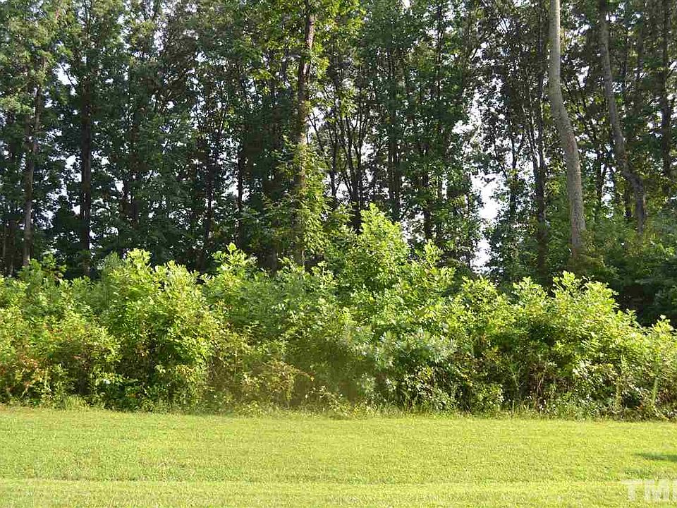 2nd image of 20 Thorncrest Dr