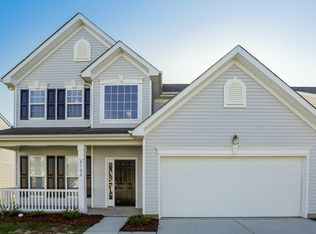 2722 Forest Grove Ct, Charlotte, NC 28269