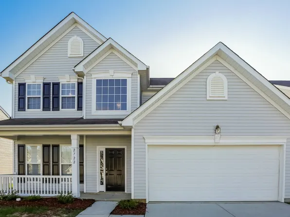 2722 Forest Grove Ct, Charlotte, NC 28269
