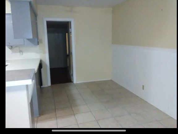 3rd image of 4102 Key West Dr