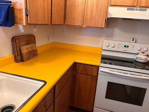 5th image of 847 Clement St
